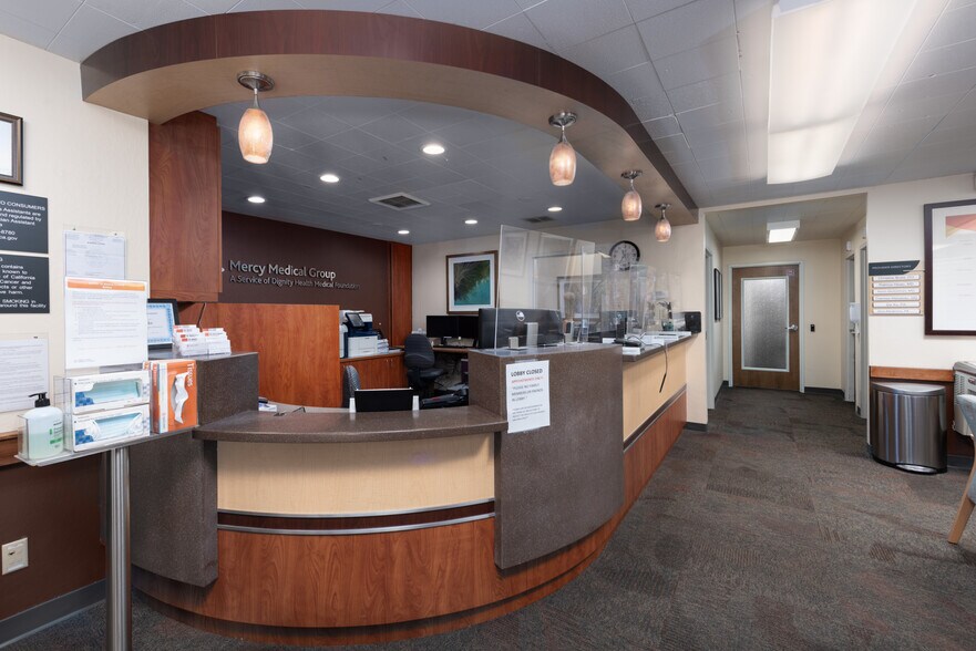 More Photos Of 8001 Madison Ave, Citrus Heights Medical For Sale