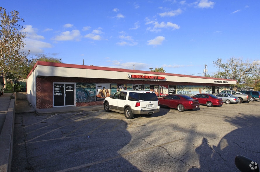 Primary Photo Of 3230-3232 E Martin Luther King Jr Blvd, Austin Storefront For Lease