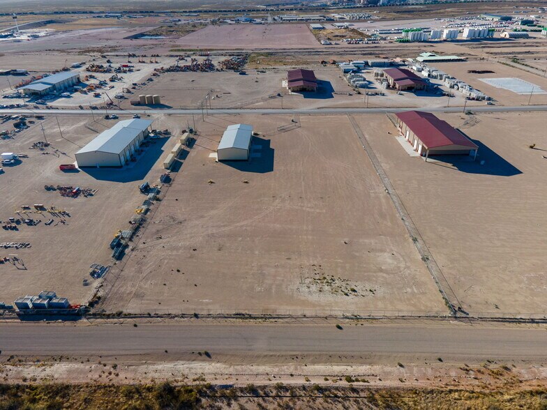 More Photos Of 16680 W Basin St, Odessa Warehouse For Sale