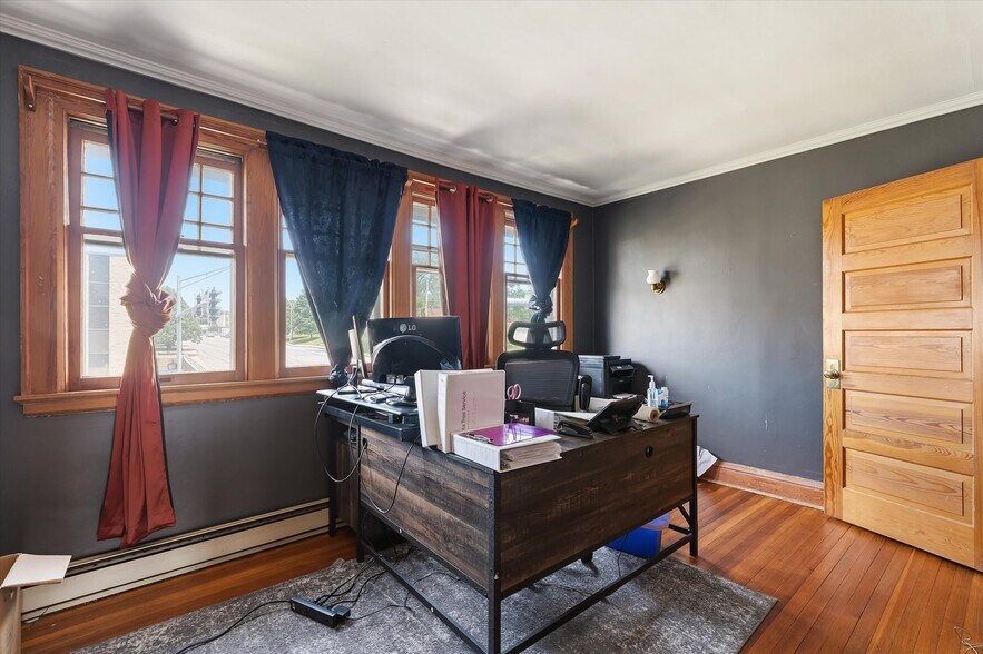 More Photos Of 1028 E Colfax Ave, South Bend Office For Sale