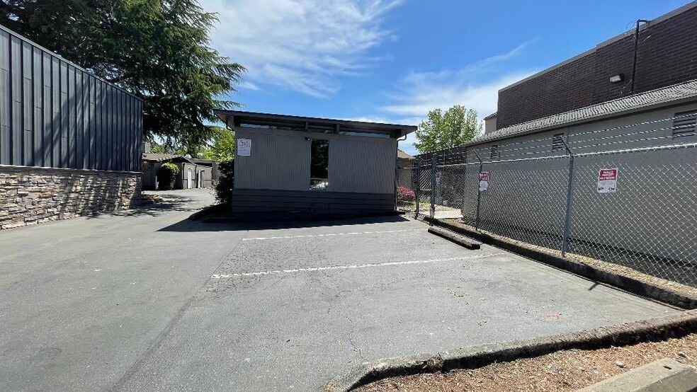 More Photos Of 3715 Factoria Blvd SE, Bellevue Office For Lease
