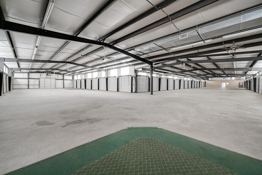 More Photos Of 1400 Highway 65 N, Damascus Warehouse For Sale