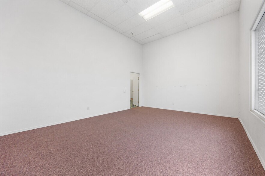 More Photos Of 6701 Niles St, Bakersfield Daycare Center For Sale