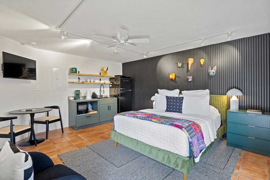 More Photos Of 4 N Chamisa Dr, Santa Fe Specialty For Sale