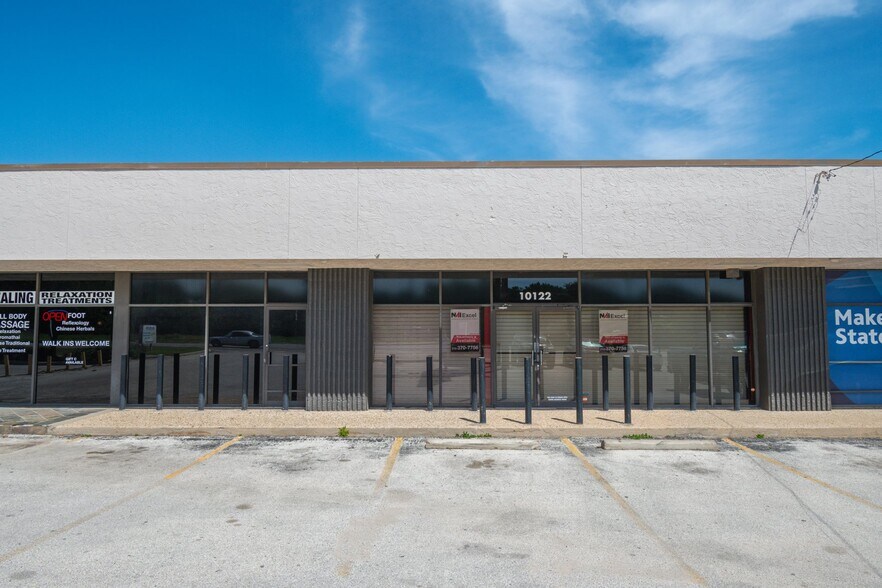 More Photos Of 10122 San Pedro Ave, San Antonio Freestanding For Lease