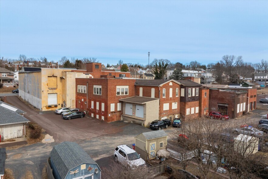 More Photos Of 38 Green St, Souderton Industrial For Sale