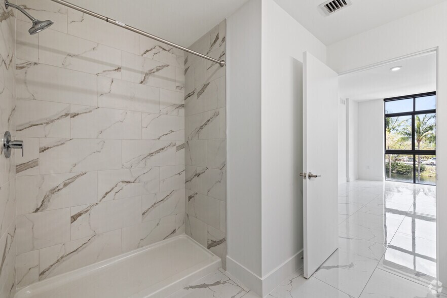 More Photos Of 1 Curtiss Pky, Miami Springs Apartments For Sale