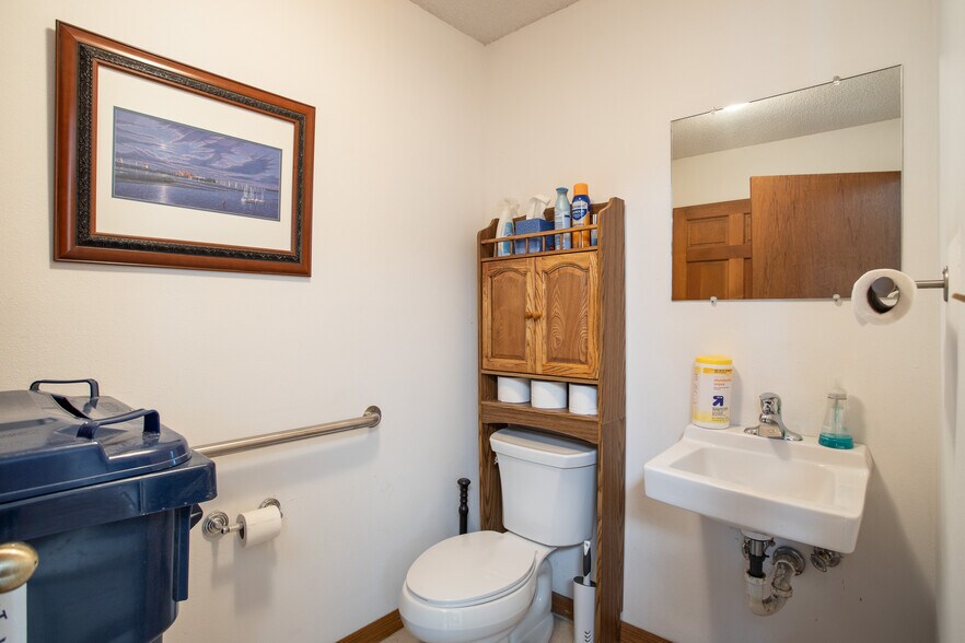 More Photos Of 217 W Seminole Ave, Melbourne Office For Lease