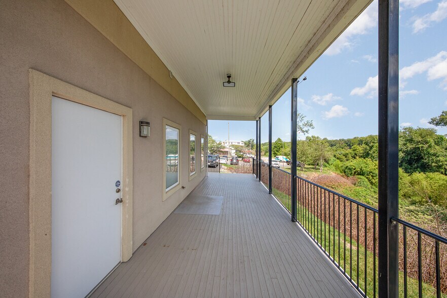 More Photos Of 1005 Sophia St, Fredericksburg Office For Lease