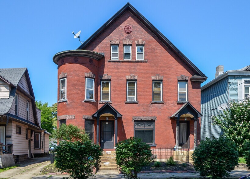 More Photos Of 342-344 W 9th St, Erie Apartments For Sale