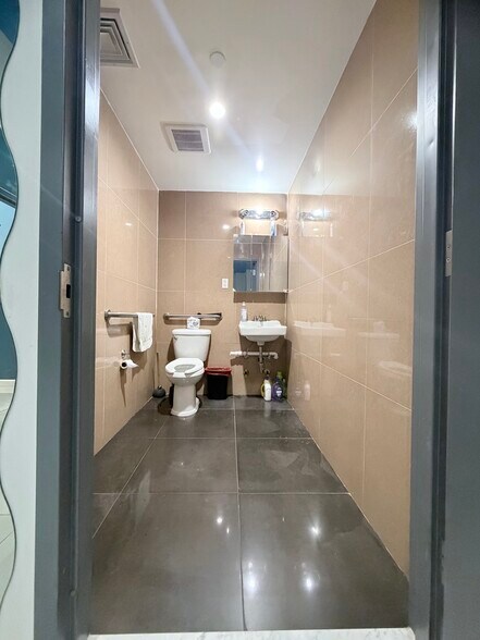 More Photos Of 366 Kings Hwy, Brooklyn Apartments For Sale