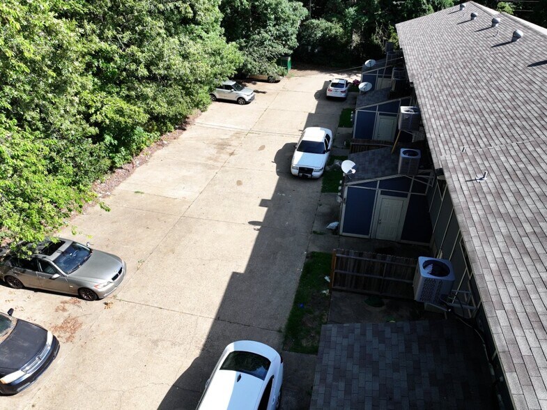 More Photos Of 1800 Labette Manor Dr, Little Rock Apartments For Sale