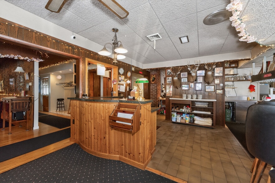 More Photos Of 160 Creamery Rd, Greenville Restaurant For Sale