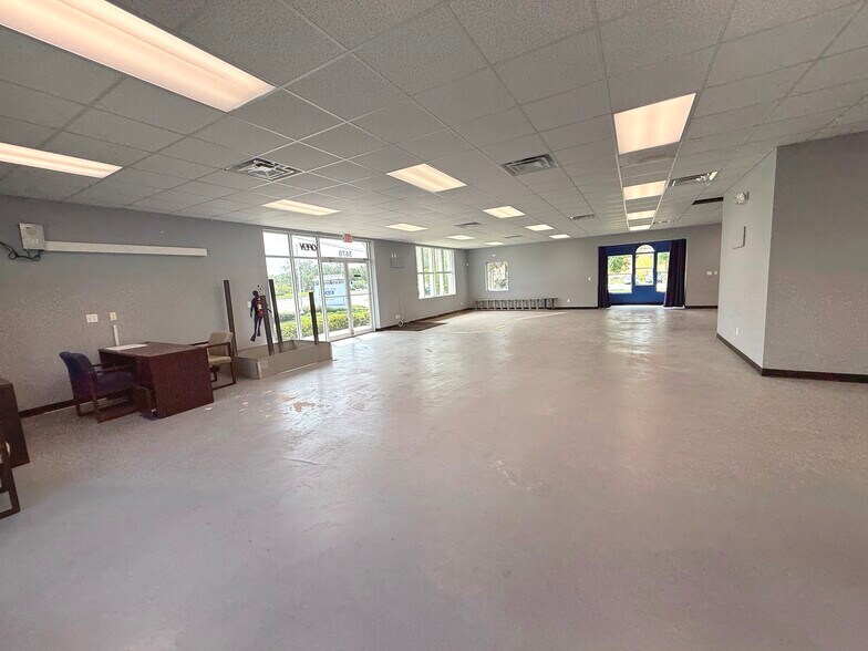 More Photos Of 3670 S Ridgewood Ave, Port Orange Freestanding For Lease