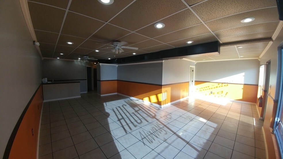 More Photos Of 5304-5316 Seminole Blvd, Seminole Freestanding For Lease