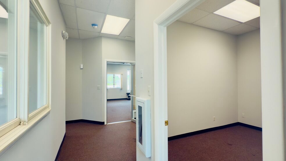 More Photos Of 507 Broad St, Shrewsbury Storefront Retail Office For Lease