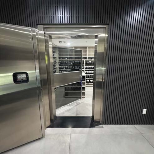 More Photos Of 228-230 S Beverly Dr, Beverly Hills Office For Lease