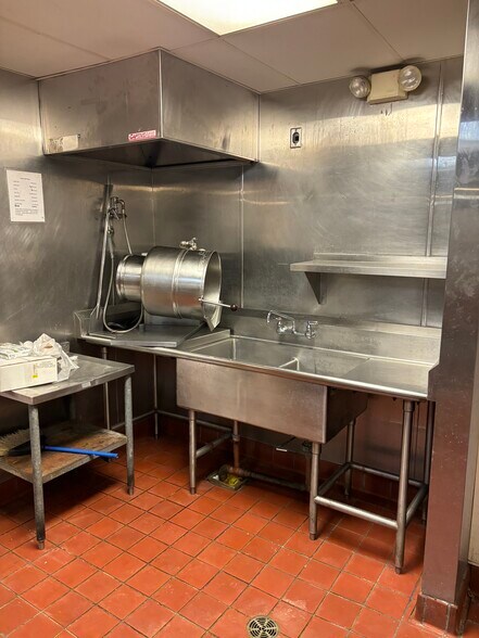 More Photos Of 310 Court Ave, Des Moines Restaurant For Sale