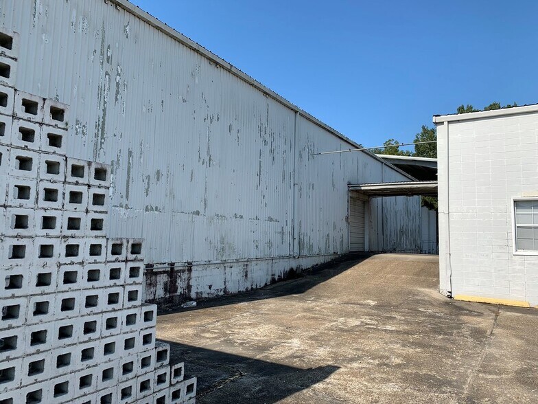 More Photos Of 218 Springfield Rd, Baton Rouge Warehouse For Sale