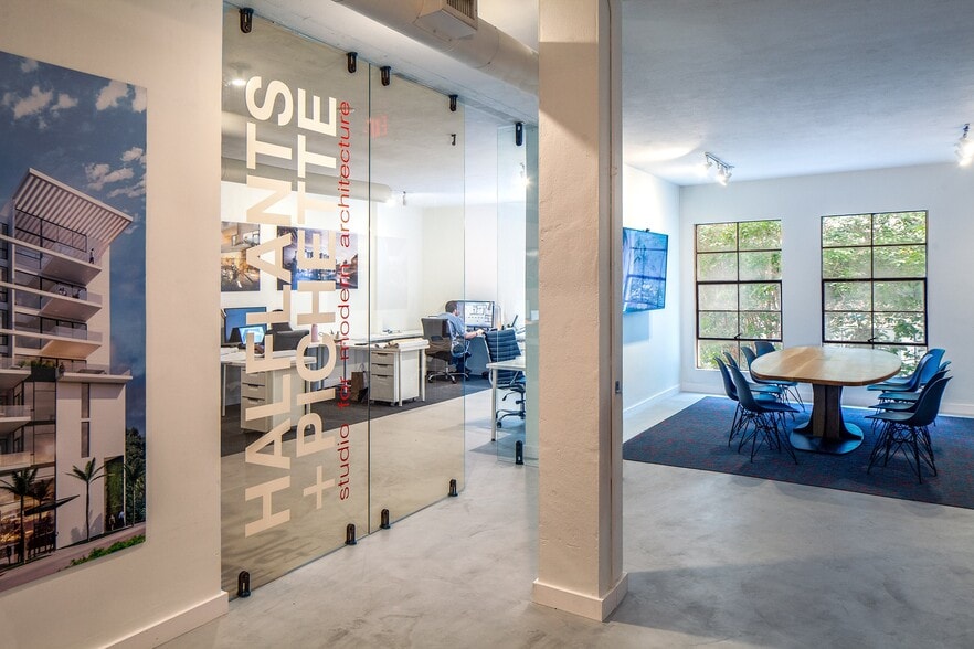 More Photos Of 715 N Franklin St, Tampa Health Club For Lease