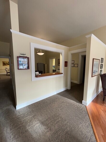 More Photos Of 201 N 3rd St, Hannibal Office For Sale
