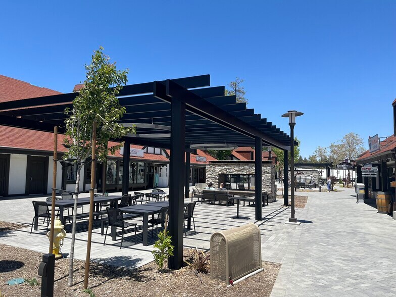 More Photos Of 28200 Hwy 189, Lake Arrowhead Unknown For Lease