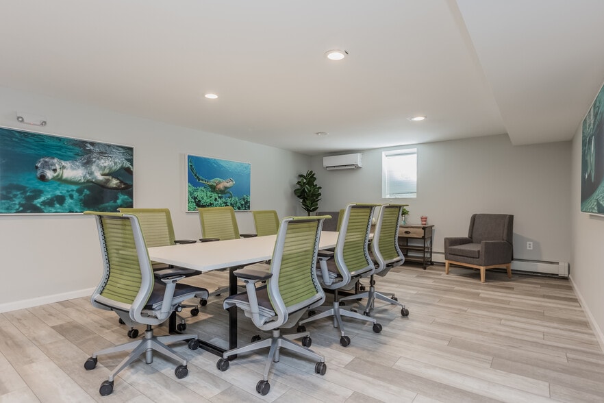 More Photos Of 128 Carleton Ave, East Islip Office For Sale