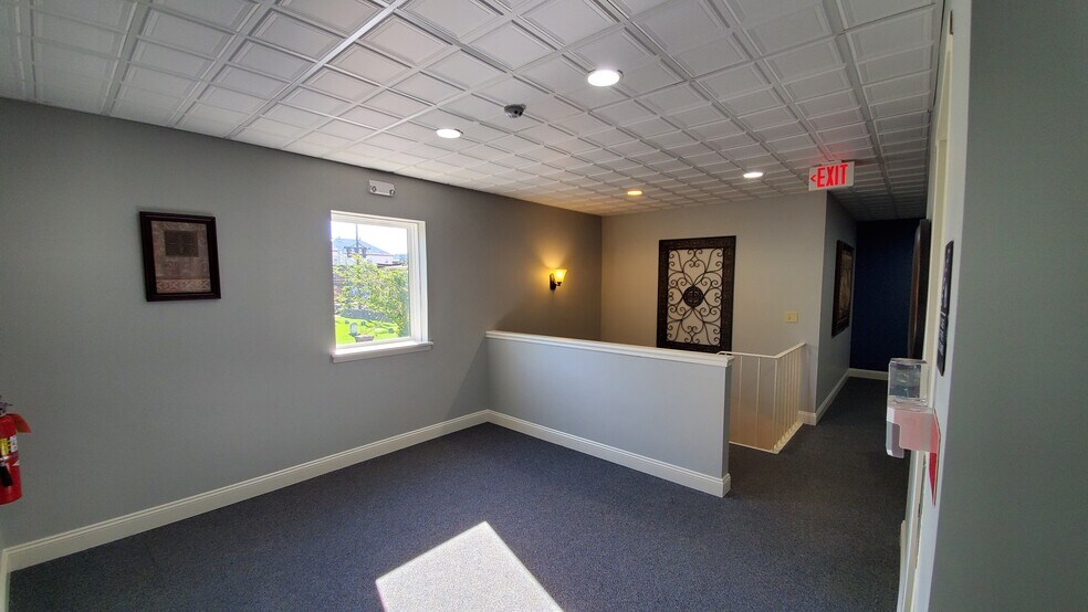 More Photos Of 21 S Brown St, Lewistown Office For Lease