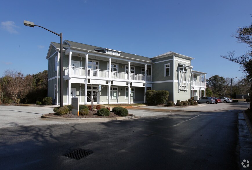 Primary Photo Of 1456 N Howe St, Southport Medical For Lease