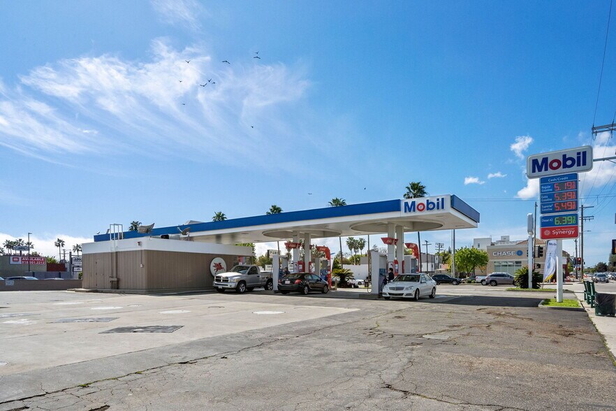 More Photos Of 5560 Van Nuys Blvd, Sherman Oaks Service Station For Sale