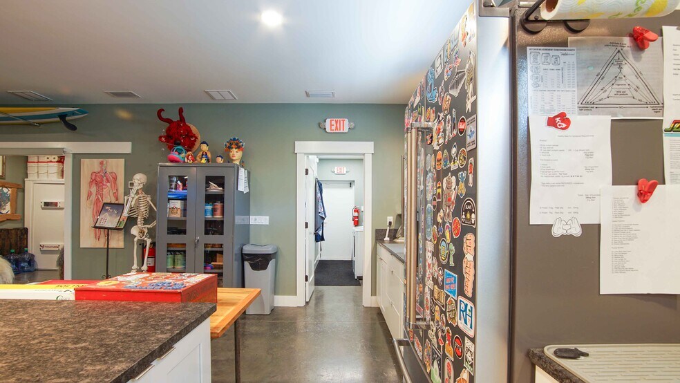 More Photos Of 17629 Cordova Pl, Panama City Beach Industrial For Sale