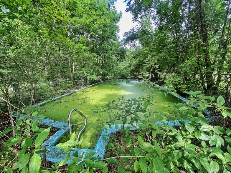 More Photos Of 175 S Main St, Ellenville Hotel For Sale