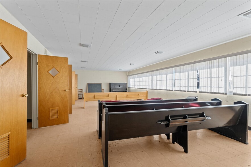 More Photos Of 1911 34th St, Lubbock Specialty For Sale