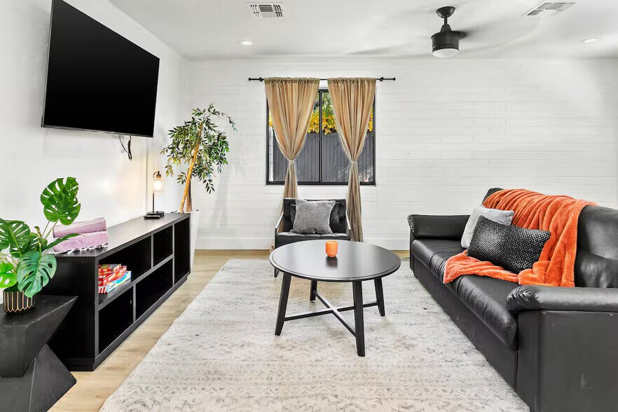 More Photos Of 3139 N 40th St, Phoenix Apartments For Sale