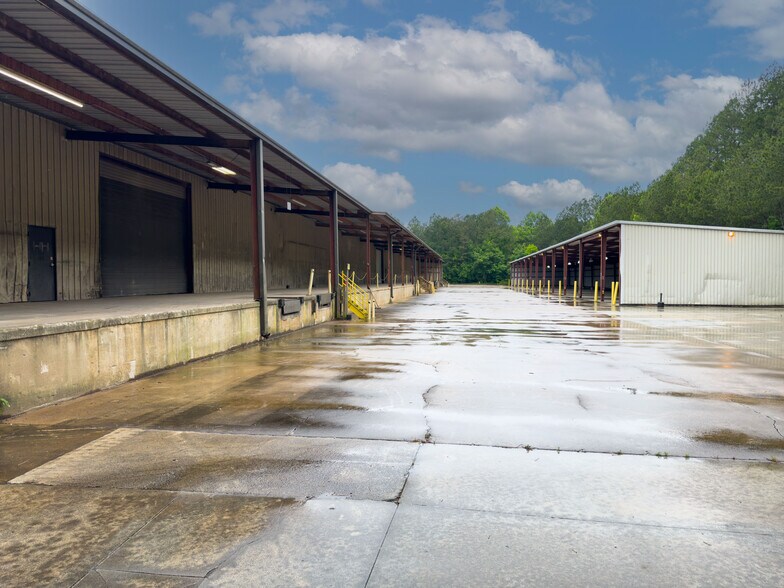 More Photos Of 1695 Buford Hwy, Duluth Warehouse For Sale