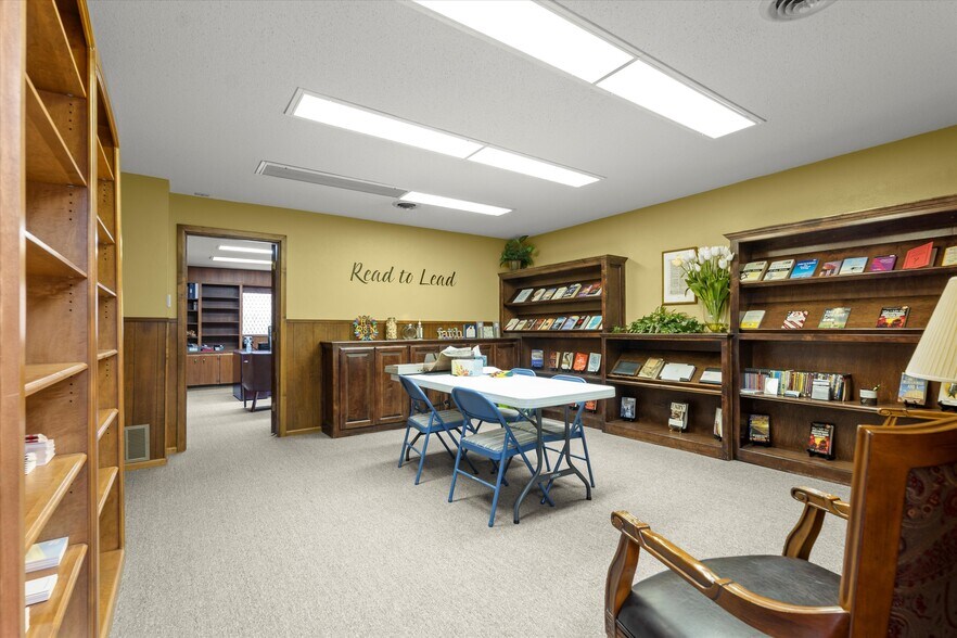 More Photos Of 1911 34th St, Lubbock Specialty For Sale