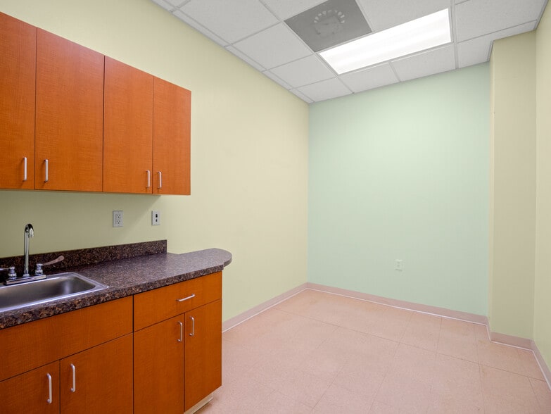 More Photos Of 336 N Babcock St, Melbourne Medical For Sale