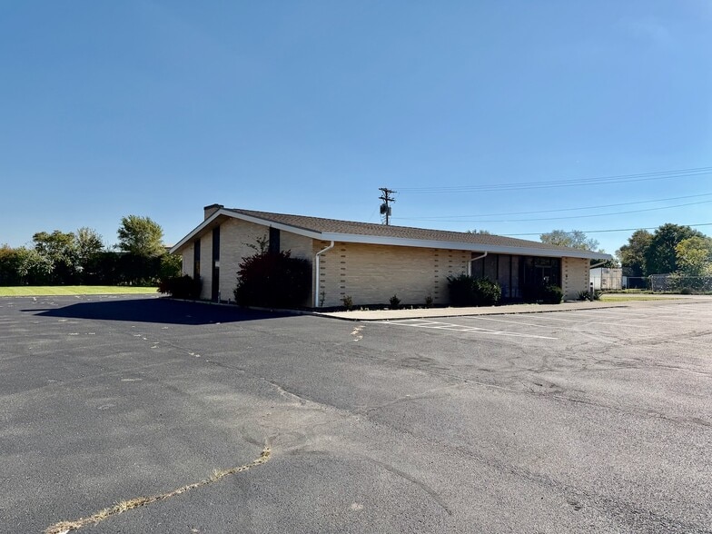 More Photos Of 2455 Stanley Ave, Dayton Auto Dealership For Sale