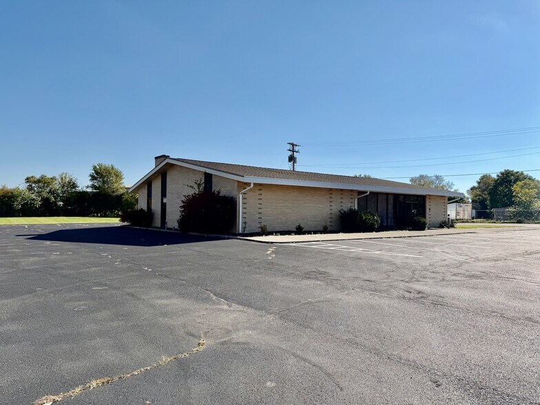 More Photos Of 2455 Stanley Ave, Dayton Freestanding For Lease