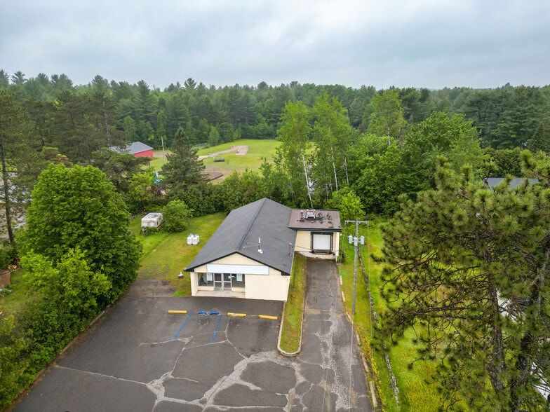Primary Photo Of 12334 Highway 41, Northbrook General Retail For Sale