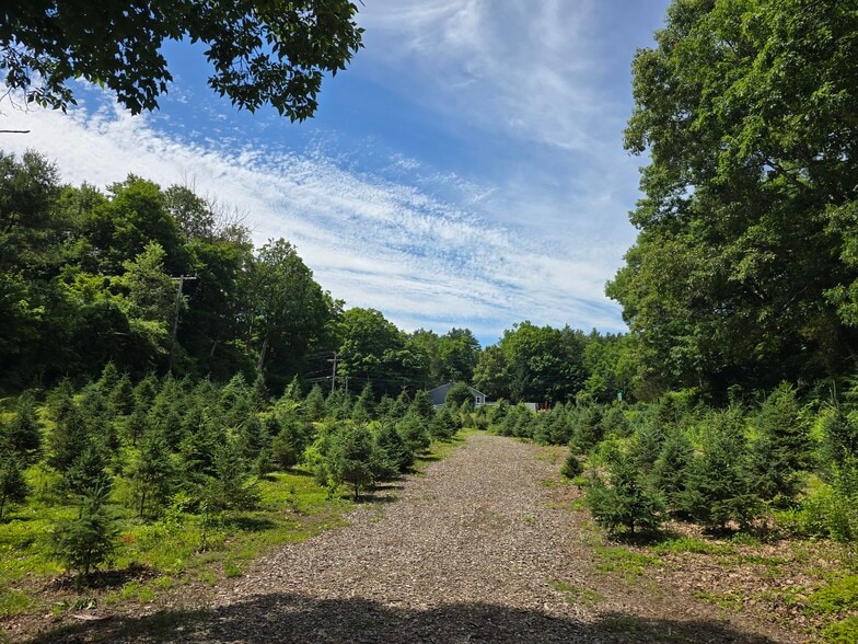 More Photos Of 11 Bunker Hill Rd, Andover Warehouse For Sale