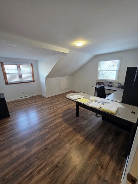 More Photos Of 6864 E Genesee St, Fayetteville Office Residential For Lease