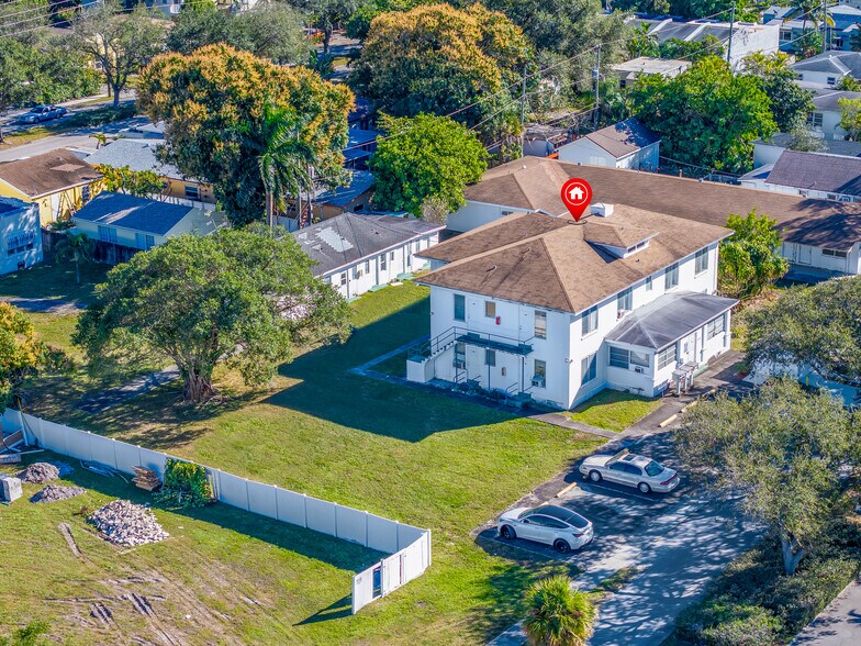 More Photos Of 1215 N 17th Ct, Hollywood Apartments For Sale