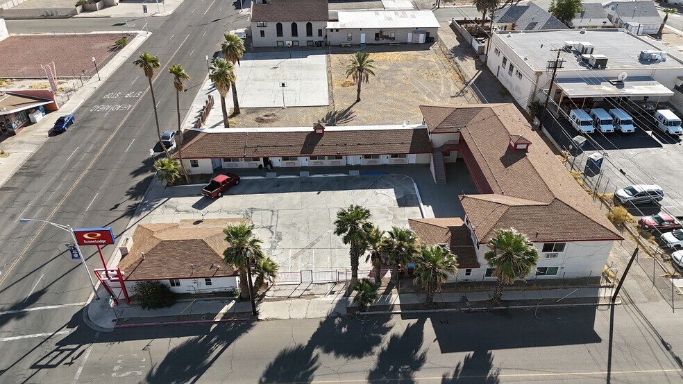 More Photos Of 625 W Broadway St, Needles Hotel For Sale