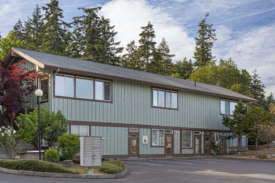 More Photos Of 849 Spring St, Friday Harbor Storefront Retail Residential For Sale