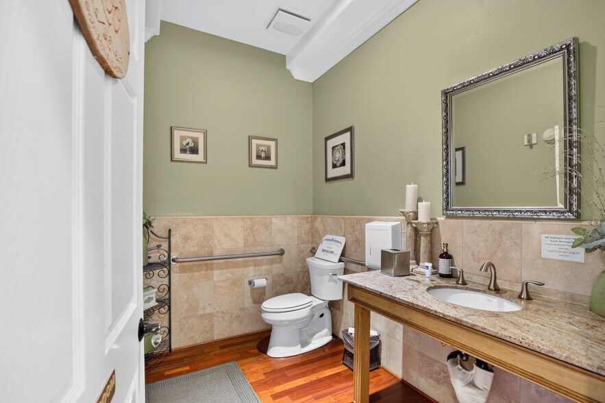 More Photos Of 95 S Ocean Ave, Cayucos Hospitality For Sale