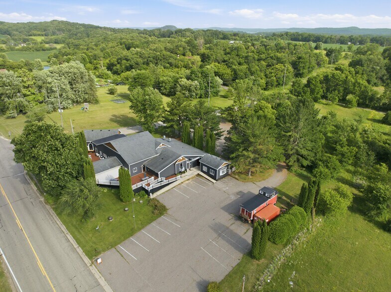 More Photos Of E13887 Highway DL, Merrimac Specialty For Sale
