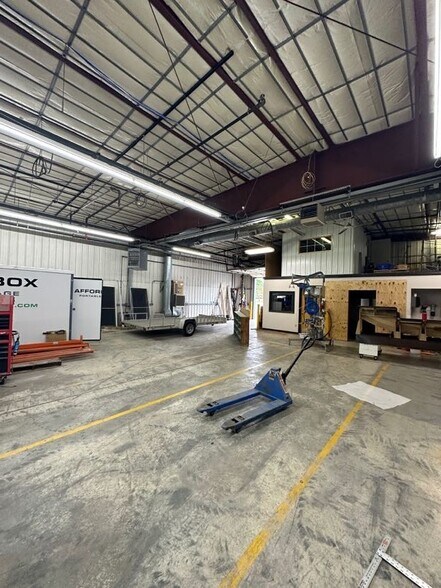 More Photos Of 1401 Fallon Ave NE, Monticello Warehouse For Lease