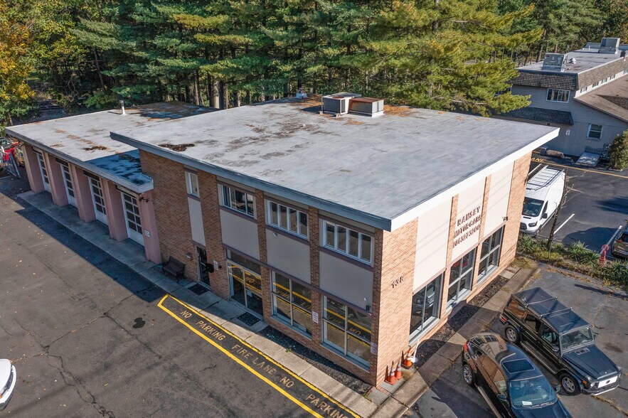 Primary Photo Of 138 N Central Ave, Ramsey Auto Repair For Sale