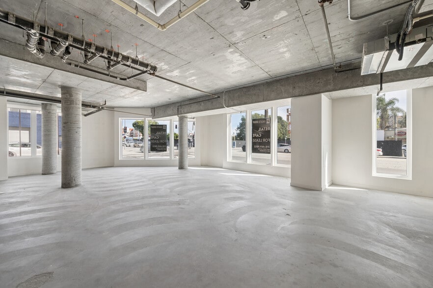More Photos Of 11701 Santa Monica Blvd, Los Angeles Apartments For Lease